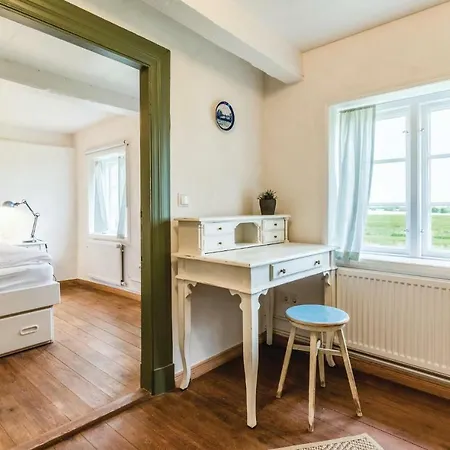 Wunderschoene Reetdachkate